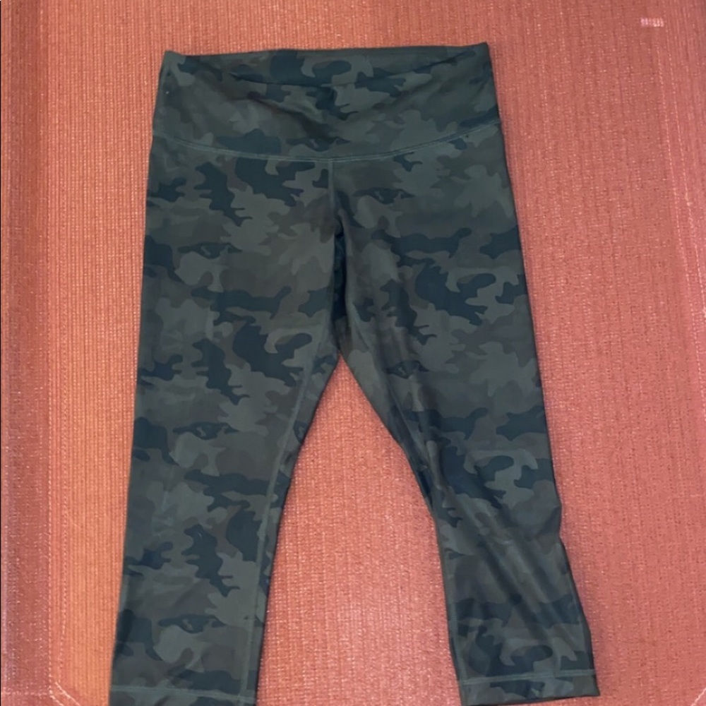 Lululemon cropped leggings